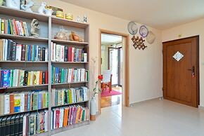 Apartment 1375