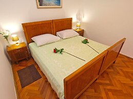 Apartment 1380