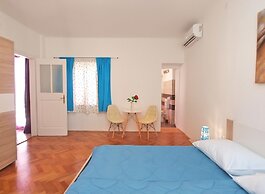 Apartment 1380