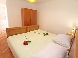 Apartment 1380