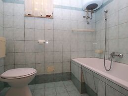 Apartment 1382