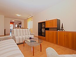 Apartment 1382