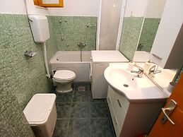 Apartment 1383