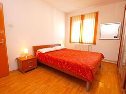 Apartment 1383