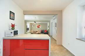 House 1384