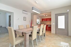 House 1384