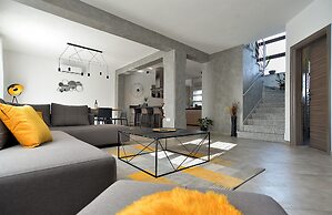 House 1384