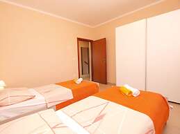 Apartment 1386