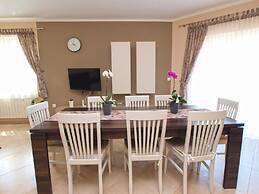 Apartment 1386
