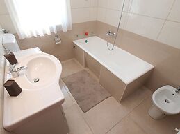 Apartment 1386