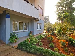 Apartment 1389