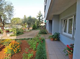 Apartment 1389