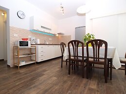 Apartment 1403