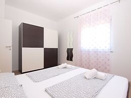 Apartment 1403
