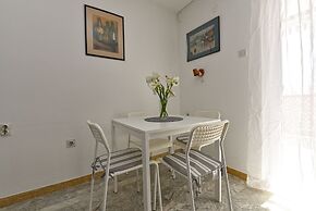 Apartment 1410