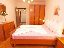 Apartment 1424