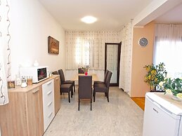 Apartment 1424