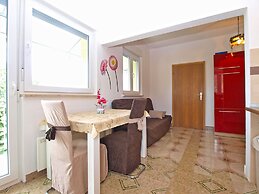 Apartment 1432