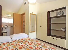 Apartment 1462