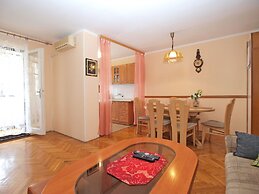 Apartment 1475