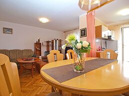 Apartment 1475