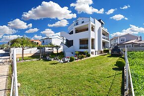 Apartment 1490