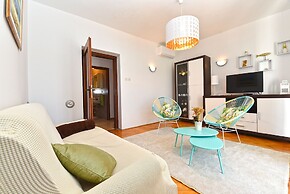 Apartment 1490