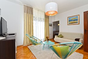 Apartment 1490