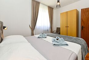 Apartment 1490