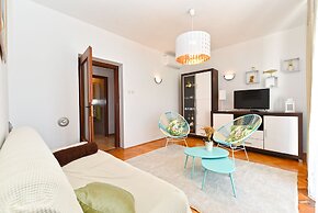 Apartment 1490