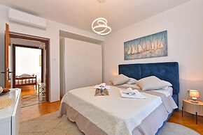 Apartment 1490