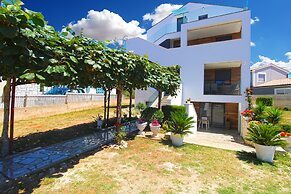 Apartment 1490