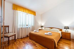 Apartment 1510