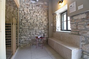 House 1529