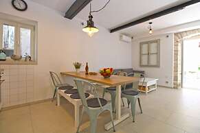 House 1529