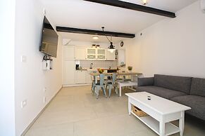 House 1529