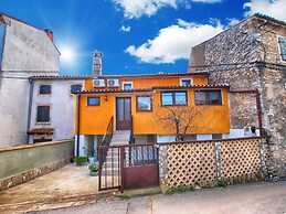 Apartment 1536