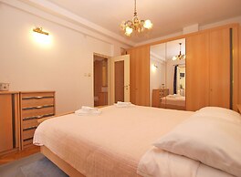 Apartment 1544