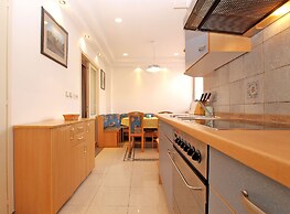 Apartment 1544