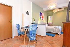 Apartment 1550