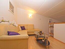 Apartment 1558