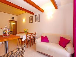 Apartment 1558