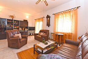 Apartment 1560