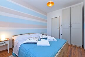 Apartment 1561