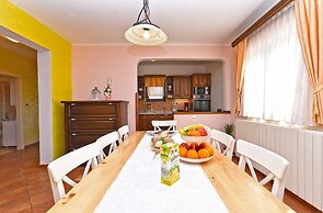 Apartment 1561