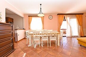 Apartment 1561