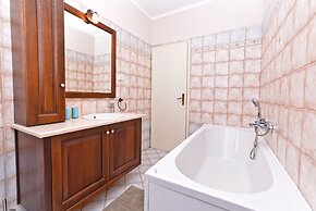 Apartment 1561