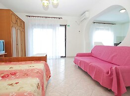 Apartment 1563