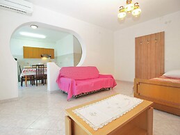 Apartment 1563
