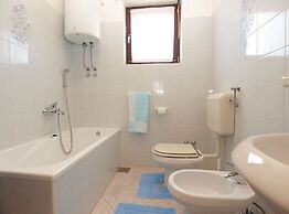 Apartment 1563